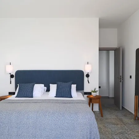 וילה Rozites Luxury Beachfront Villa, By Hellocrete העיירה רתימנו