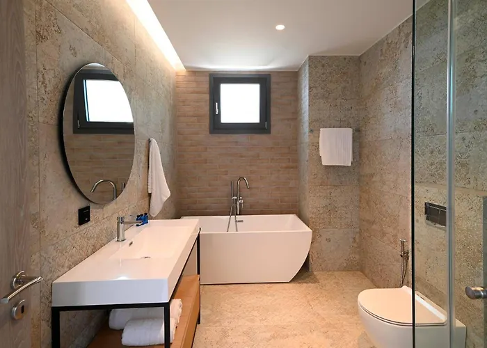 Rozites Luxury Beachfront Villa, By Hellocrete Вілла