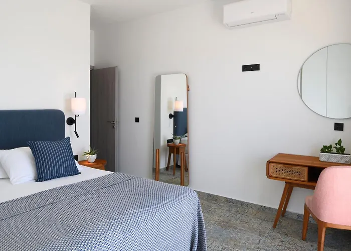 Вілла Rozites Luxury Beachfront Villa, By Hellocrete *