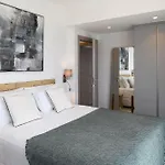 Rozites Luxury Beachfront Villa, By Hellocrete Villa