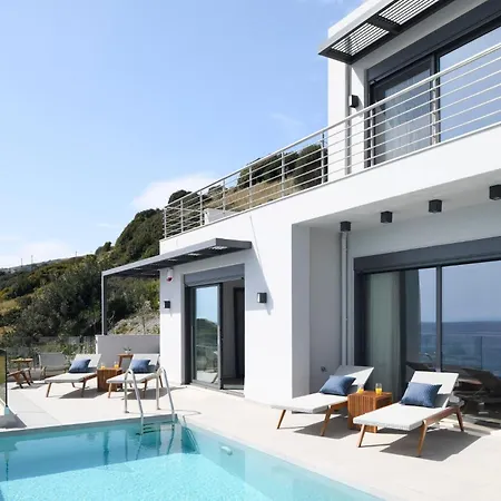 Rozites Luxury Beachfront Villa, By Hellocrete Villa Rethymno