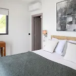 别墅 Rozites Luxury Beachfront Villa, By Hellocrete 罗希姆诺