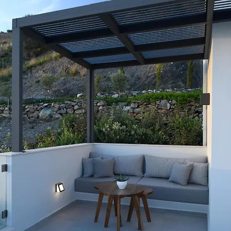 别墅 Rozites Luxury Beachfront Villa, By Hellocrete